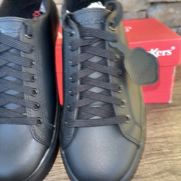Kickers Tovni Lacer Leather UA 114726 Unisex Shoes Black School Work Shoe EUR 40 main image 5